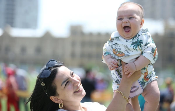 Heydər Əliyev Mərkəzinin parkında Uşaq festivalı keçirilib - FOTO