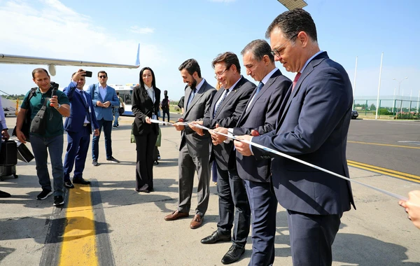 AZAL Buxarestə ilk reysini həyata keçirib - FOTO