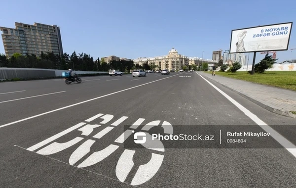 Bakının 8 Noyabr prospektinə avtobus zolaqları çəkildi - FOTO