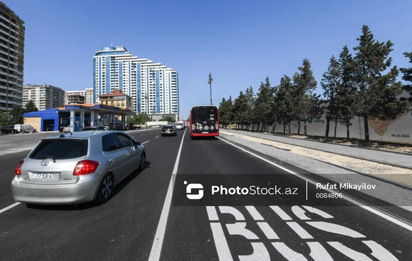 Bakının 8 Noyabr prospektinə avtobus zolaqları çəkildi - FOTO