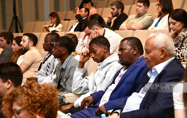 Şuşada keçirilən Beynəlxalq Sahibkarlar Forumunda ilk panel müzakirə aparılıb - FOTO