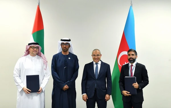 “SOCAR və “Masdar” arasında üç bərpa olunan enerji layihəsi üzrə Səhmdarlar Sazişləri imzalanıb - YENİLƏNİB - FOTO