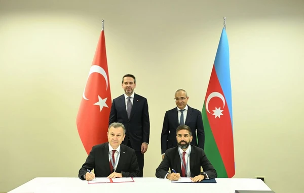 Türkmən qazının Azərbaycan və üçüncü ölkələr vasitəsilə Türkiyəyə nəqli ilə bağlı müqavilə imzalanıb - FOTO