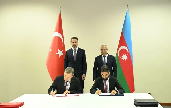 Türkmən qazının Azərbaycan və üçüncü ölkələr vasitəsilə Türkiyəyə nəqli ilə bağlı müqavilə imzalanıb - FOTO