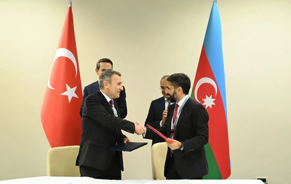 Türkmən qazının Azərbaycan və üçüncü ölkələr vasitəsilə Türkiyəyə nəqli ilə bağlı müqavilə imzalanıb - FOTO