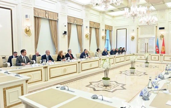 Sahibə Qafarova qırğız həmkarına regionda sülhün əldə olunması ilə bağlı atılan addımlardan danışıb - FOTO