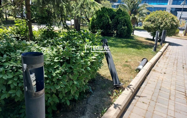 Bakıdakı bu parkda əyləşmək üçün skamya yoxdur - FOTO/VİDEO