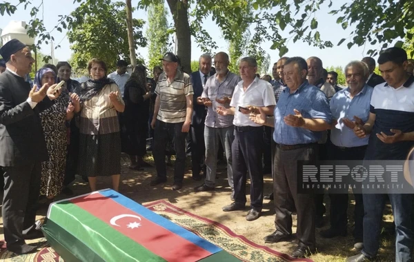 Birinci Qarabağ müharibəsinin şəhidi Mehdiqulu Quliyev dəfn edilib - FOTO