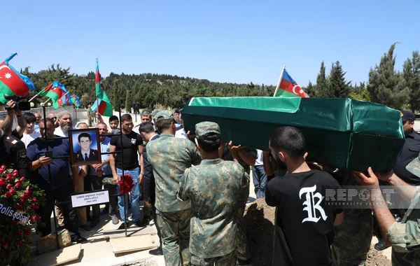 31 il sonra meyit qalıqları tapılmış şəhid dəfn olunub - FOTO