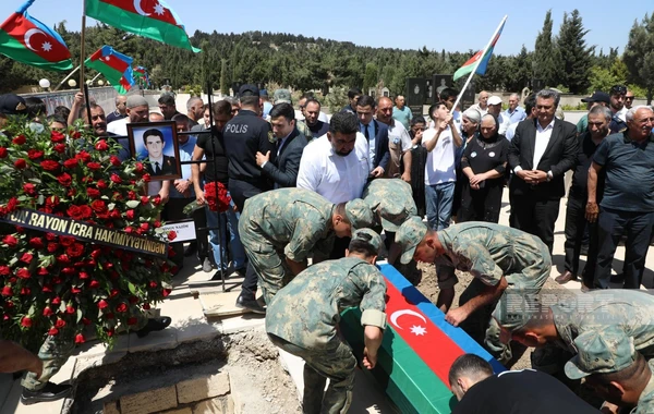 31 il sonra meyit qalıqları tapılmış şəhid dəfn olunub - FOTO