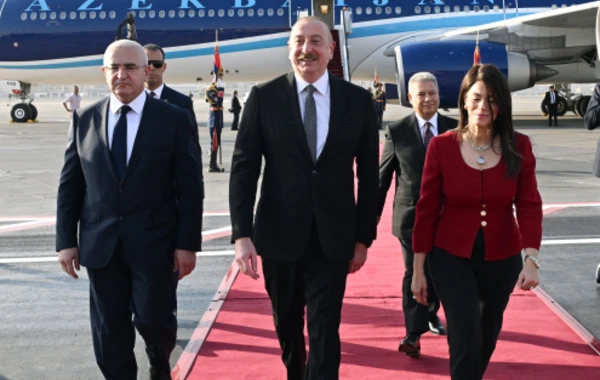 Президент Ильхам Алиев прибыл с официальным визитом в Египет - ФОТО