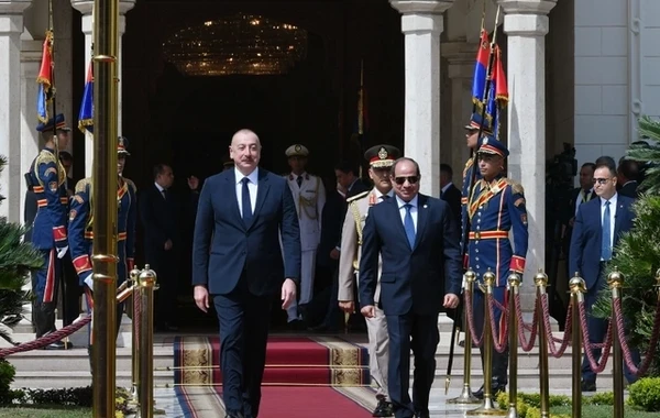 В Египте состоялась церемония официальной встречи Президента Ильхама Алиева