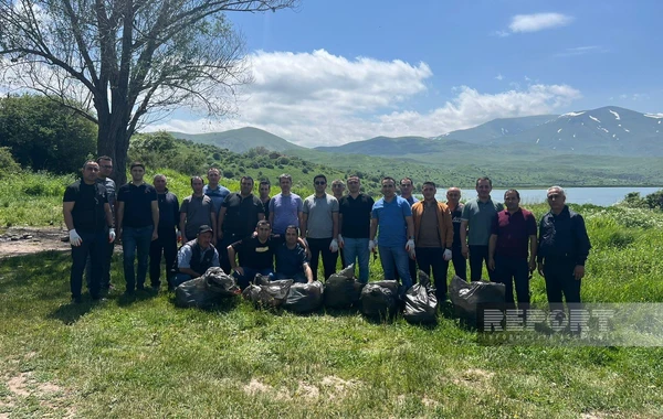 Naxçıvanda prokurorluq orqanlarının əməkdaşları Batabat gölünün ətrafında təmizlik aksiyası keçiriblər - FOTO