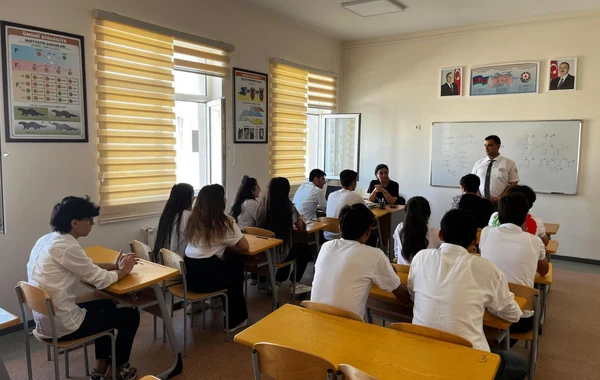 Məktəblərdə "Son zəng"lə bağlı monitorinqlərə başlanılıb - FOTO