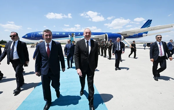 Prezident İlham Əliyev Türkiyədə işgüzar səfərdədir - FOTO