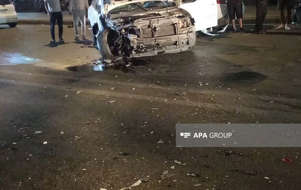 Bakıda zəncirvari qəza: 3 maşın toqquşdu - FOTO