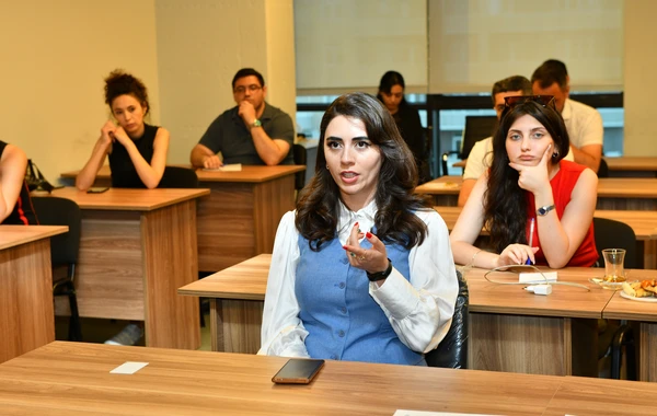Media nümayəndələrinə kibertəhlükəsizliklə bağlı təlim keçirilib - FOTO