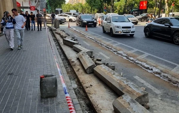 "Sahil" metro stansiyasından istifadə edənlərin NƏZƏRİNƏ - FOTO