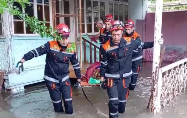 Ölkədə intensiv yağışlar nəticəsində bəzi əraziləri su basıb - VİDEO