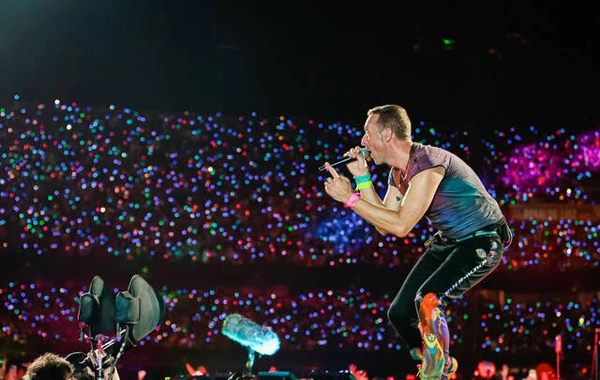 "Coldplay"in konsertində kuryoz hadisə - FOTO