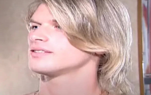 Kıvanç Tatlıtuğun 22 il əvvəlki görüntüləri gündəm oldu - FOTO