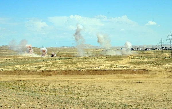 Baş Qərargah rəisi mühəndis bölmələrinin taktiki-xüsusi təlimini izləyib - FOTO/VİDEO