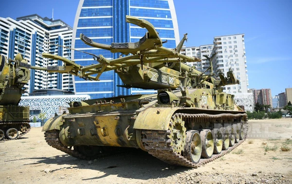 Обнаруженный в Ходжалы ЗРК доставлен в "Парк военных трофеев" в Баку - ФОТО