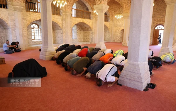 Şuşada bayram namazı qılınıb - FOTO