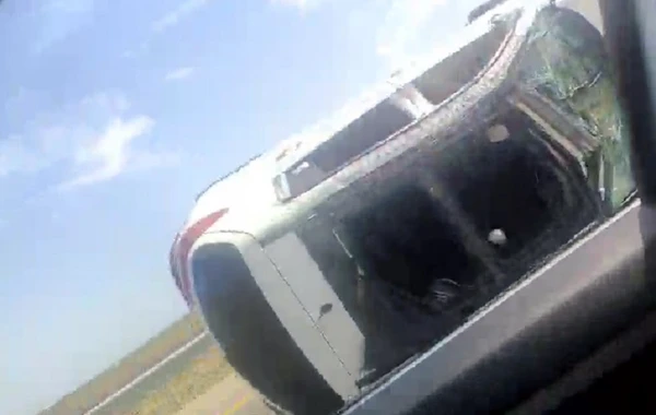 Xaçmazda avtomobil dərəyə aşıb, ölən və xəsarət alanlar var - YENİLƏNİB - VİDEO