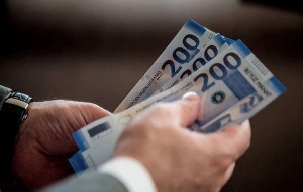 Dövlət qulluqçularının orta aylıq əməkhaqqı AÇIQLANDI