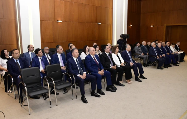 Депутаты ПЕА обратятся к Президенту по поводу внеочередных парламентских выборов - ФОТО