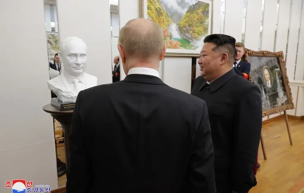 KXDR liderinin Putinə verdiyi hədiyyə məlum oldu - FOTO