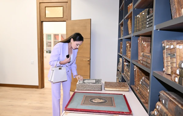 İlham Əliyev və Mehriban Əliyeva Bakıda Botanika İnstitutunun yeni binasının açılışında - FOTO