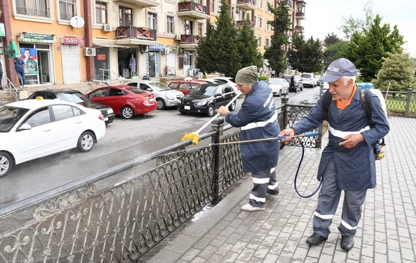 Bu gün Bakının 550 küçəsi yuyulub - FOTO