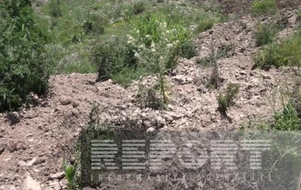İsmayıllıda torpaq sürüşməsi olub, bir neçə fərdi yaşayış evi təhlükəli vəziyyətlə üzləşib - FOTO