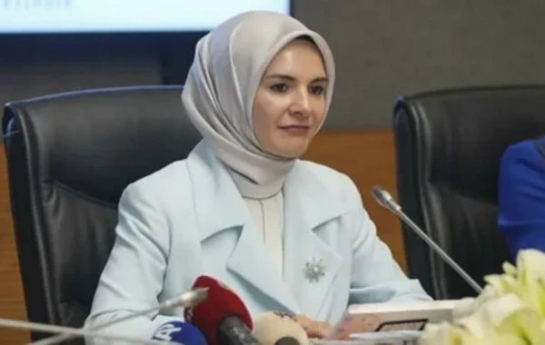 Türkiyəli nazir buna görə Teomana  təşəkkür etdi - FOTO