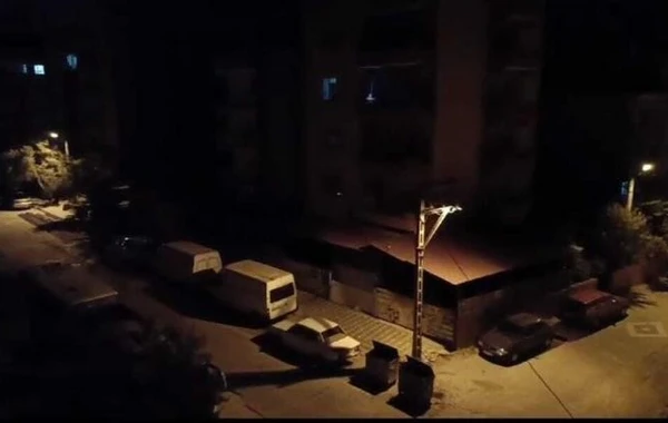 Türkiyədə güclü zəlzələ - 1 nəfər eyvandan yıxılıb - FOTO