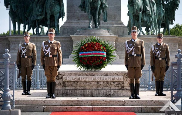 Azərbaycan və Macarıstan müdafiə nazirlərinin Budapeştdə görüşü olub - FOTO