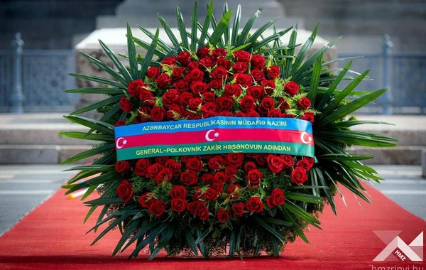 Azərbaycan və Macarıstan müdafiə nazirlərinin Budapeştdə görüşü olub - FOTO