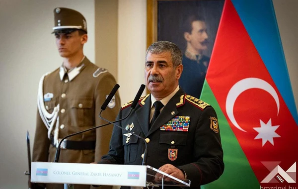Azərbaycan və Macarıstan müdafiə nazirlərinin Budapeştdə görüşü olub - FOTO