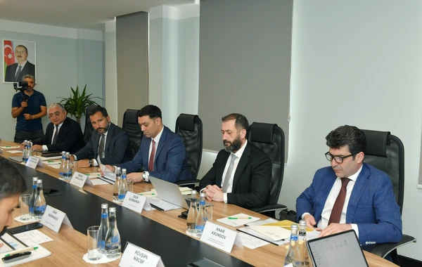 SOCAR-ın Müşahidə Şurasının sədrinin iştirakı ilə “SOCAR Downstream Management” şirkətində görülmüş işlərlə əlaqədar hesabat görüşü keçirilib - FOTO
