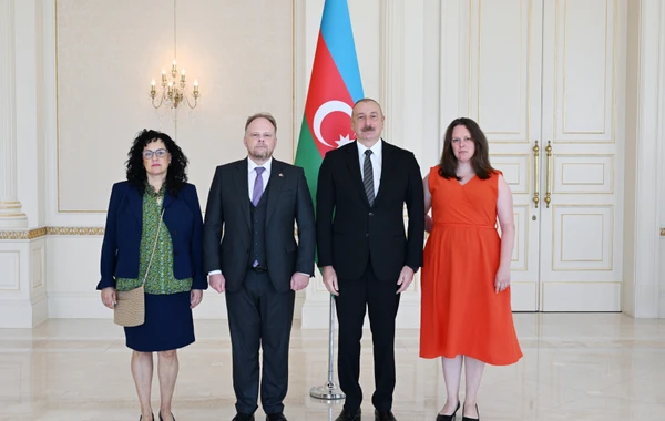 Президент Ильхам Алиев принял верительные грамоты новоназначенного посла Канады в Азербайджане - ФОТО