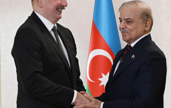 Astanada Azərbaycan Prezidenti, Türkiyə Prezidenti və Pakistanın Baş naziri arasında üçtərəfli görüş keçirilib - YENİLƏNİB - FOTO
