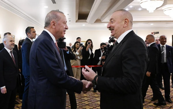Astanada Azərbaycan Prezidenti, Türkiyə Prezidenti və Pakistanın Baş naziri arasında üçtərəfli görüş keçirilib - YENİLƏNİB - FOTO