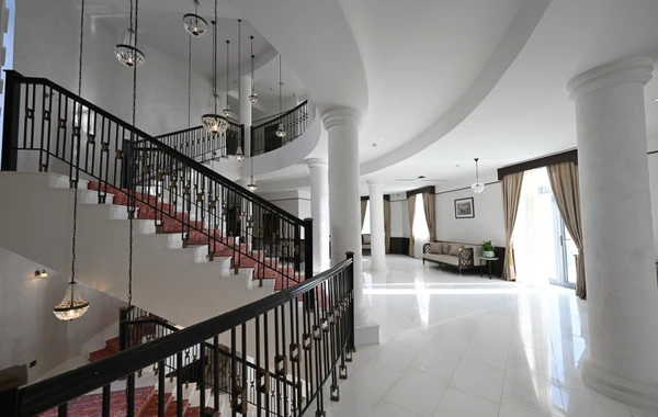 İlham Əliyev Xankəndidə əsaslı təmir və bərpadan sonra “Qarabağ” hotelinin açılışında iştirak edib - YENİLƏNİB - FOTO