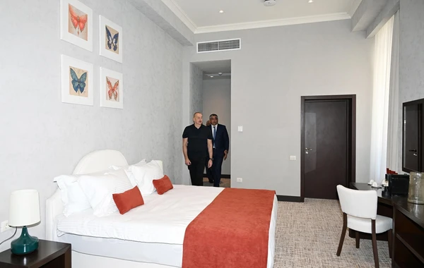 Prezident Xankəndidə əsaslı təmir və bərpadan sonra “Palace” hotelinin açılışında iştirak edib - FOTO - YENİLƏNİB