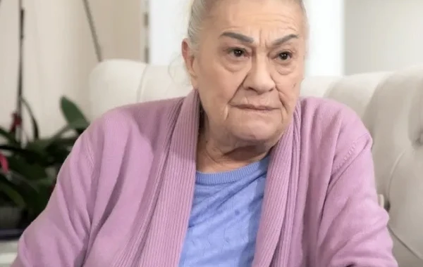 Bijuteriya satan məşhur aktrisa: "Çörək pulumu qazanmağa icazə vermədilər" - FOTO