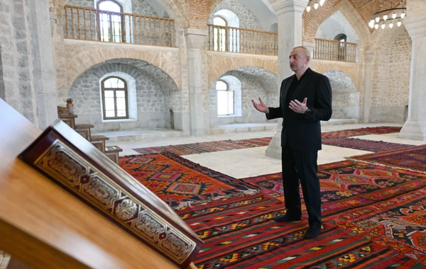 Prezident Şuşada Aşağı Gövhər Ağa məscidinin bərpadan sonra açılışında iştirak edib - YENİLƏNİB - FOTO