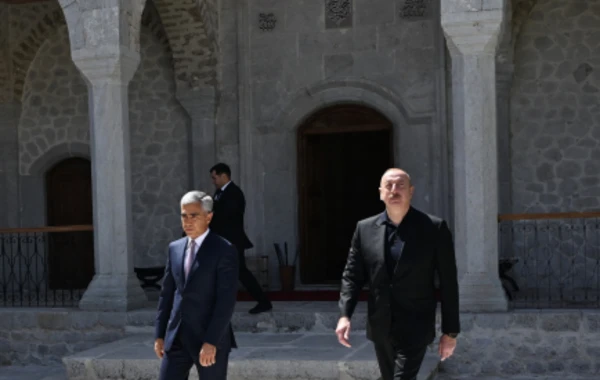 Prezident Şuşada Aşağı Gövhər Ağa məscidinin bərpadan sonra açılışında iştirak edib - YENİLƏNİB - FOTO