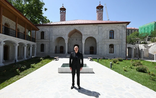 Prezident Şuşada Aşağı Gövhər Ağa məscidinin bərpadan sonra açılışında iştirak edib - YENİLƏNİB - FOTO